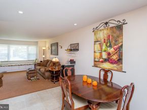442 Acorn Drive, Warminster PA 18974