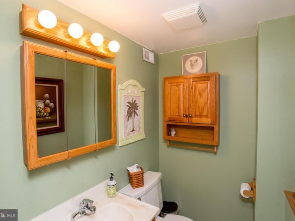442 Acorn Drive, Warminster PA 18974