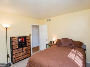 442 Acorn Drive, Warminster PA 18974