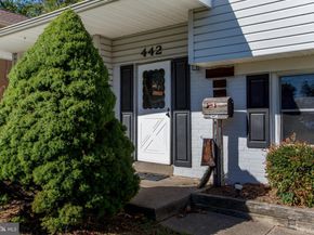 442 Acorn Drive, Warminster PA 18974