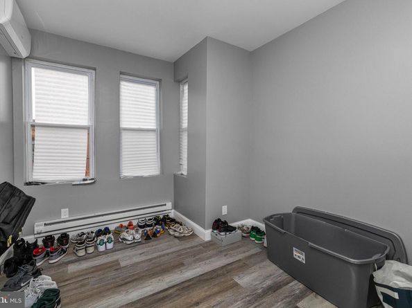 2401 N Hollywood Street, Philadelphia PA 19132