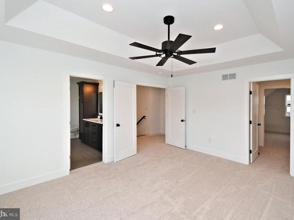 942 Stein Court, Warminster PA 18974