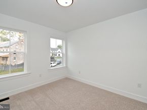 942 Stein Court, Warminster PA 18974