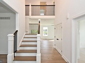 942 Stein Court, Warminster PA 18974