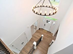 942 Stein Court, Warminster PA 18974