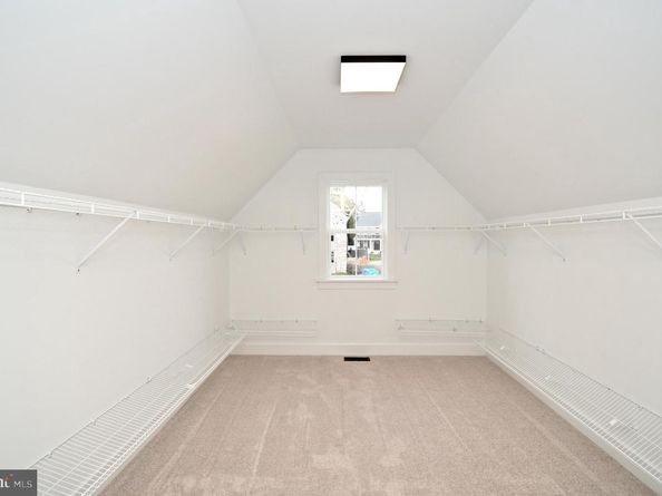 942 Stein Court, Warminster PA 18974