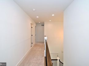 942 Stein Court, Warminster PA 18974