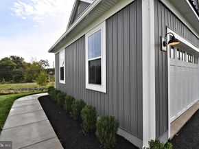 942 Stein Court, Warminster PA 18974