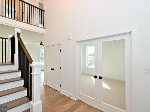 942 Stein Court, Warminster PA 18974