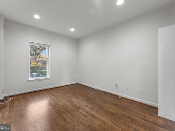 614 8TH Street NE, Washington DC 20002