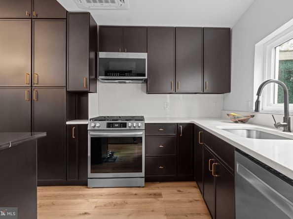 732 Salter Street, Philadelphia PA 19147