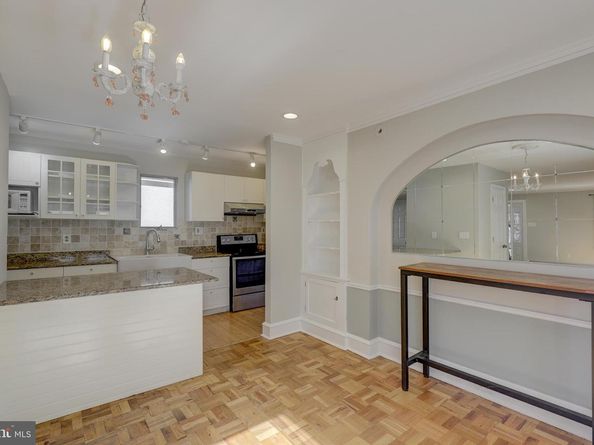 243 Rock Glen Road, Wynnewood PA 19096