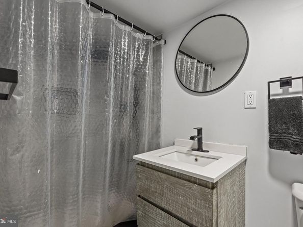 6646 Hegerman Street, Philadelphia PA 19135