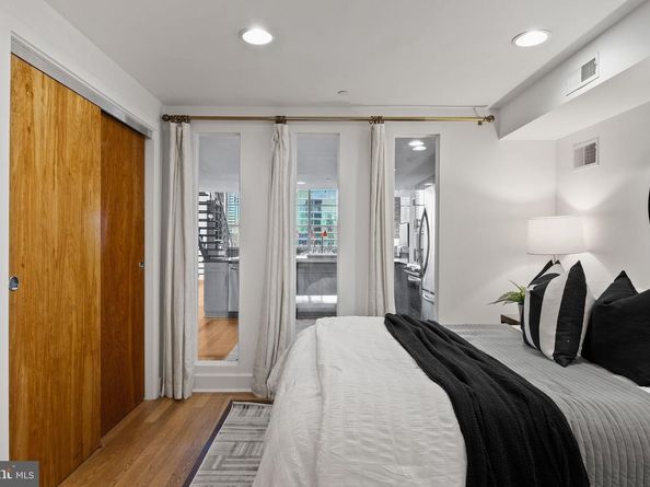 2200 Arch Street 1208, Philadelphia PA 19103