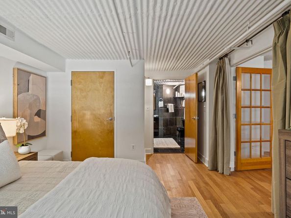 2200 Arch Street 1208, Philadelphia PA 19103