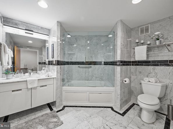 2200 Arch Street 1208, Philadelphia PA 19103