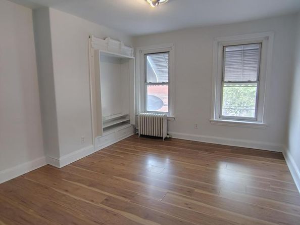 4363 Wayne Avenue, Philadelphia PA 19140