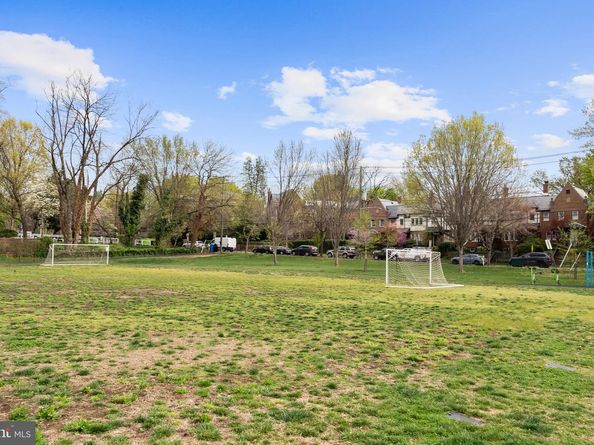 4491 Macarthur Boulevard NW 303, Washington DC 20007