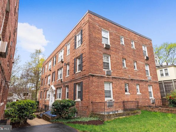 4491 Macarthur Boulevard NW 303, Washington DC 20007