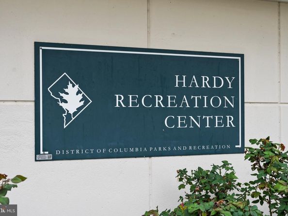 4491 Macarthur Boulevard NW 303, Washington DC 20007