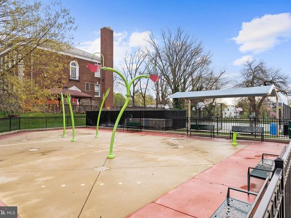 4491 Macarthur Boulevard NW 303, Washington DC 20007