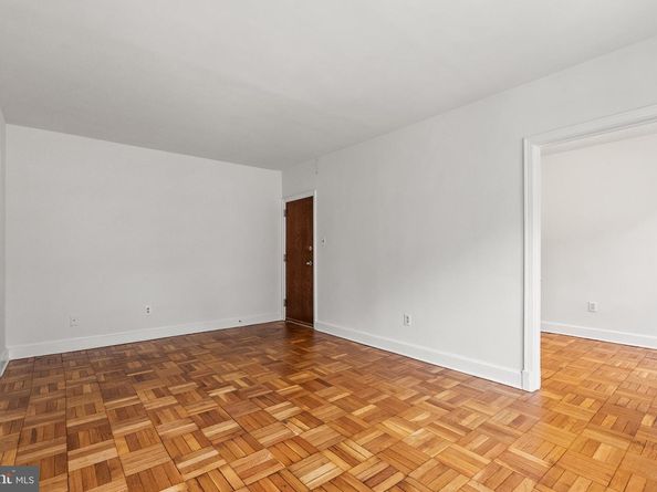 4491 Macarthur Boulevard NW 303, Washington DC 20007