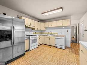 418 Patrick Lane, Herndon VA 20170