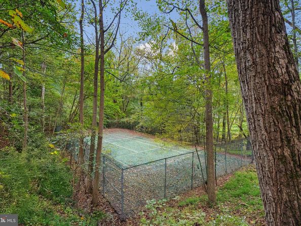 10900 Tara Road, Potomac MD 20854