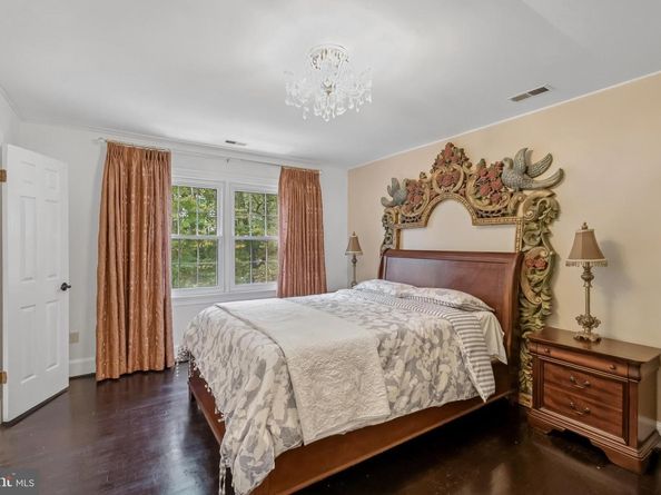 10900 Tara Road, Potomac MD 20854