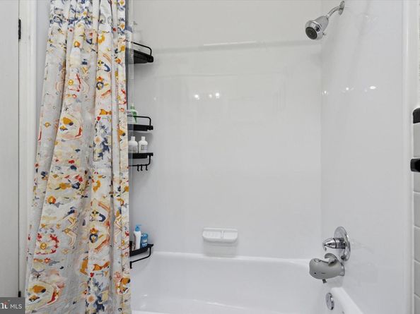 416 Hermit Street, Philadelphia PA 19128