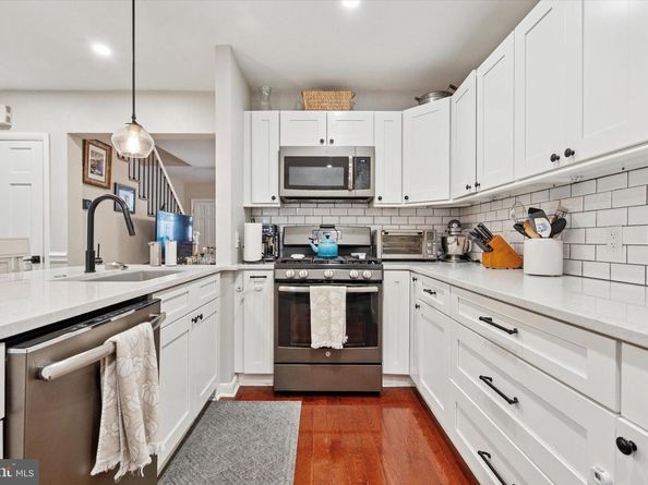 416 Hermit Street, Philadelphia PA 19128