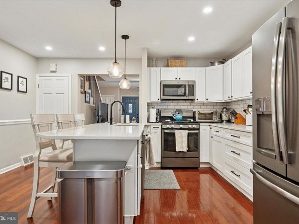 416 Hermit Street, Philadelphia PA 19128