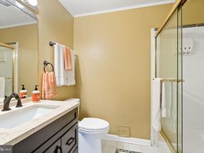 1336 N Ivanhoe Street N, Alexandria VA 22304