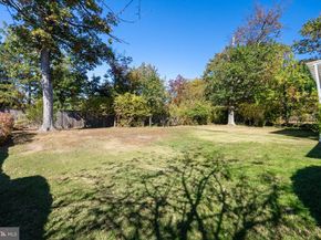 1336 N Ivanhoe Street N, Alexandria VA 22304