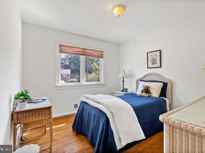 1336 N Ivanhoe Street N, Alexandria VA 22304
