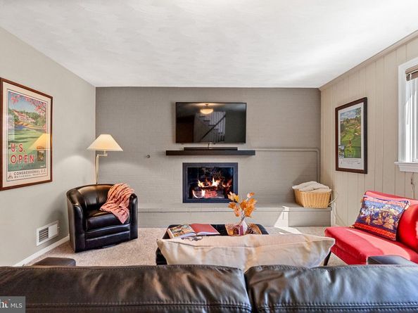 1336 N Ivanhoe Street N, Alexandria VA 22304