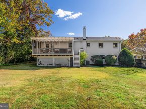 1336 N Ivanhoe Street N, Alexandria VA 22304
