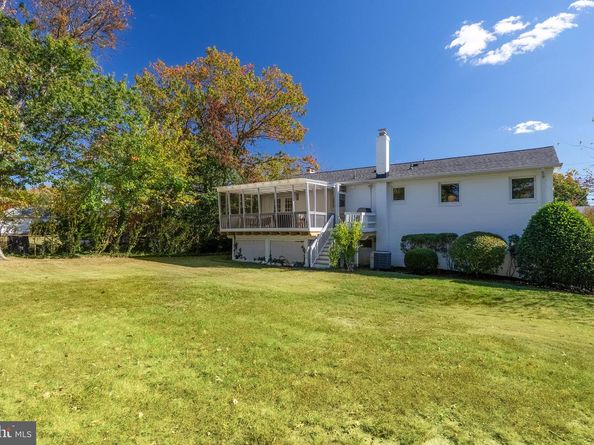 1336 N Ivanhoe Street N, Alexandria VA 22304