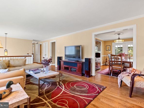 1336 N Ivanhoe Street N, Alexandria VA 22304
