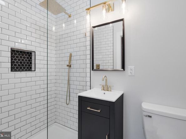 1424 N Dover Street, Philadelphia PA 19121