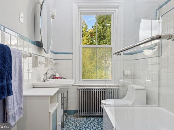 168 Gay Street, Philadelphia PA 19127