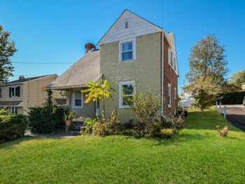 712 N York Road
