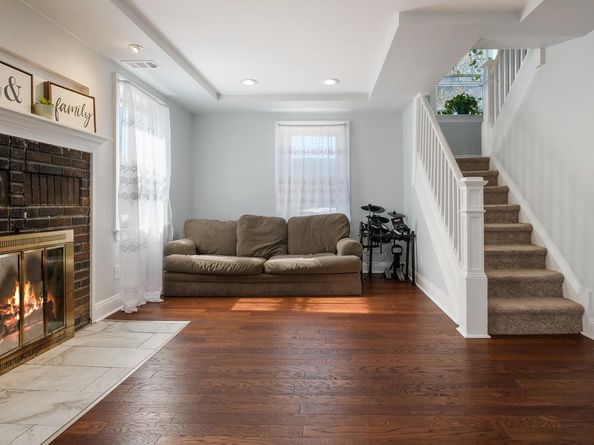 712 N York Road, Willow Grove PA 19090