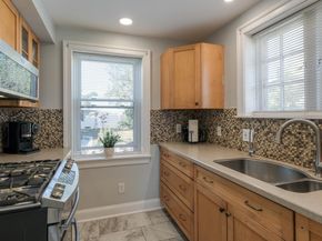 712 N York Road, Willow Grove PA 19090