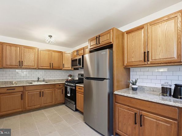12754 Hollins Road, Philadelphia PA 19154