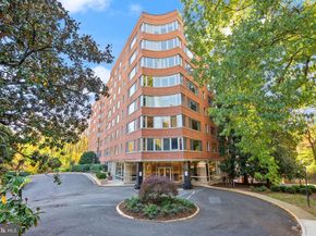 4200 Cathedral Avenue NW 812, Washington DC 20016