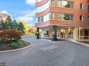 4200 Cathedral Avenue NW 812, Washington DC 20016