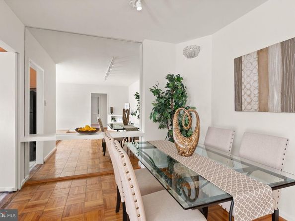 4200 Cathedral Avenue NW 812, Washington DC 20016