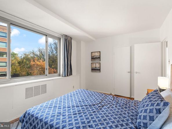 4200 Cathedral Avenue NW 812, Washington DC 20016