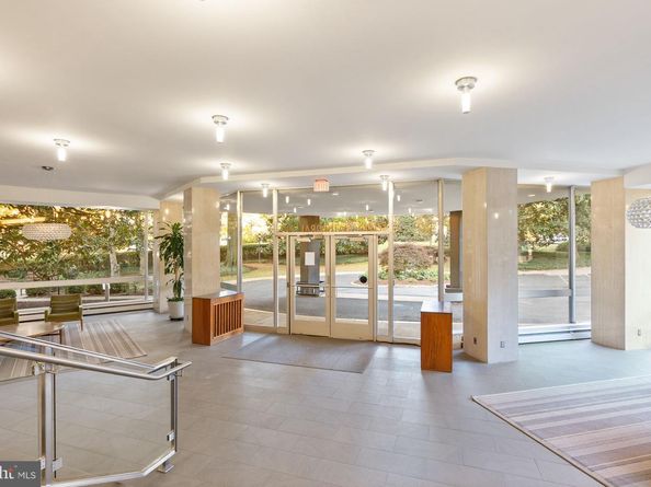 4200 Cathedral Avenue NW 812, Washington DC 20016